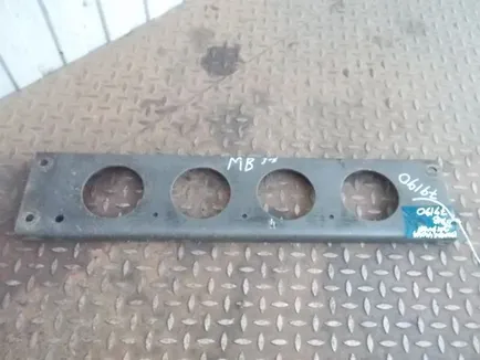 9703120261 MERCEDES Поперечина задняя, Отсутствует