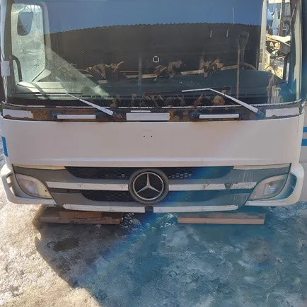 9738880221 MERCEDES Накладка бампера, Отсутствует