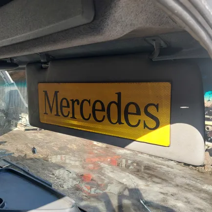 9408100310 MERCEDES Козырек солнцезащитный правый, Отсутствует