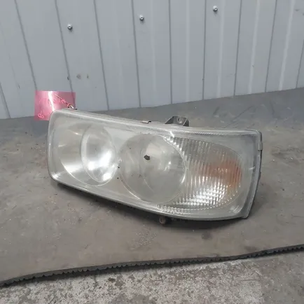 1832397 DAF Фара правая