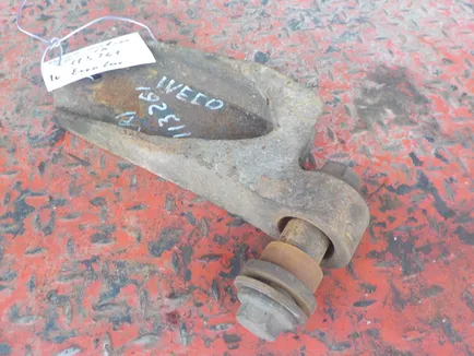 504105568 IVECO Опора пневмоподушки нижняя, Отсутствует