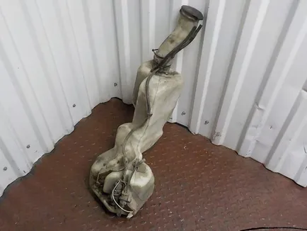 20360592 VOLVO Бачок омывателя