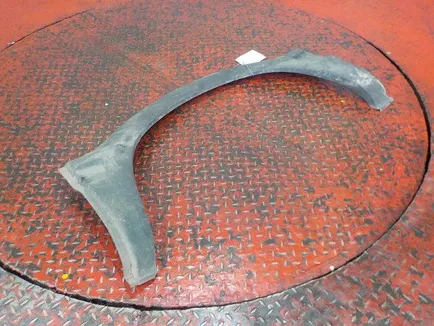 504099744 IVECO Накладка крыла