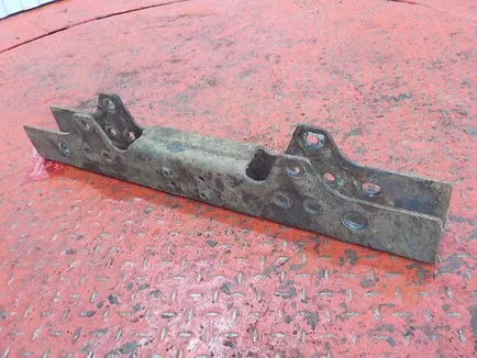 21342418 VOLVO Поперечина передняя