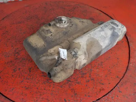 504135946 IVECO Бак топливный, Отсутствует