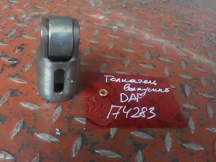 1687744 DAF Толкатель