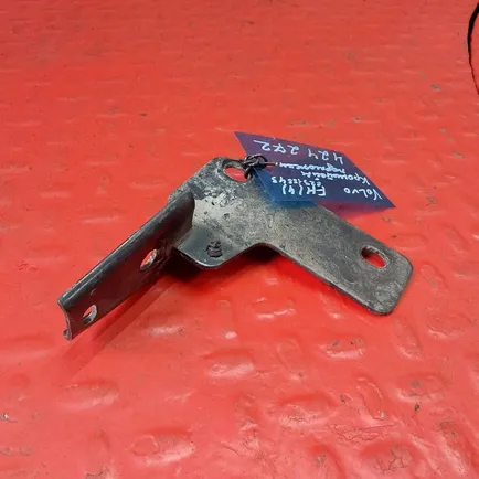 82318843 VOLVO Кронштейн подножки