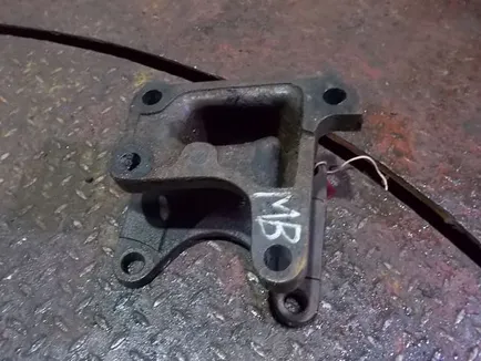 9724610240 MERCEDES Кронштейн гидроусилителя