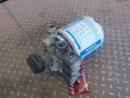 21480094 VOLVO Осушитель, Отсутствует