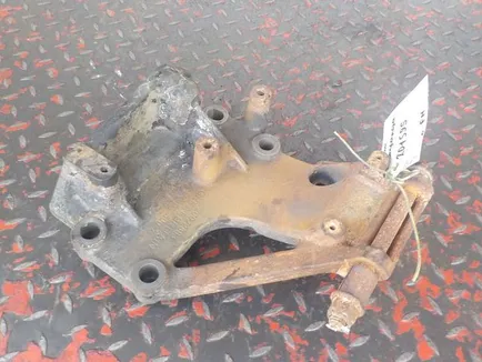 20922883 VOLVO Кронштейн генератора