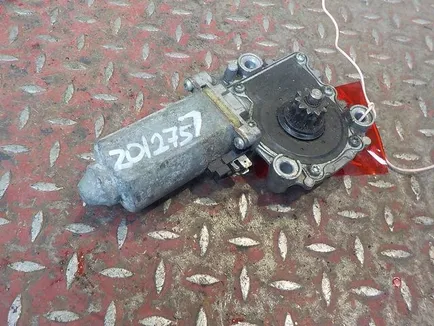 3176549 VOLVO Моторчик стеклоподъемника левый