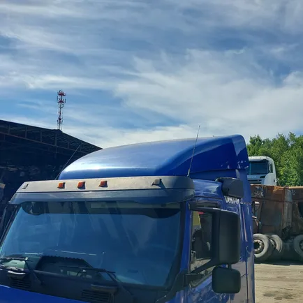 Спойлер кабины комплект VOLVO