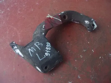 9408851031 MERCEDES Кронштейн бампера левый
