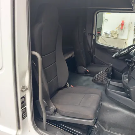 9679101003 MERCEDES Сиденье правое, Отсутствует