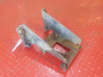 7420745878 RENAULT Кронштейн глушителя, Отсутствует