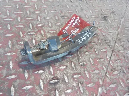 5000684719 RENAULT Кронштейн компрессора кондиционера