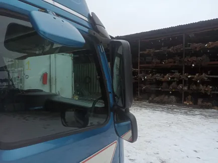 20567647 VOLVO Зеркало правое