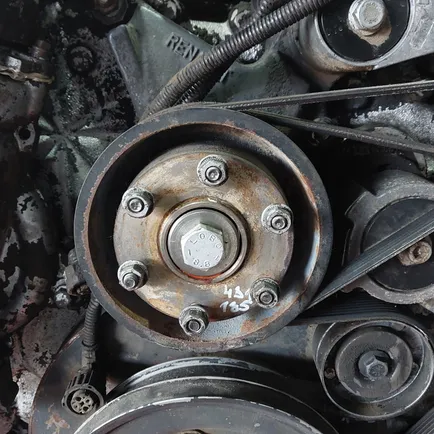 5010477737 RENAULT Кронштейн термомуфты