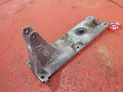 5010552371 RENAULT Кронштейн кабины задний