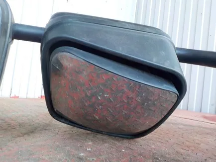 20862813 VOLVO Зеркало правое, Отсутствует