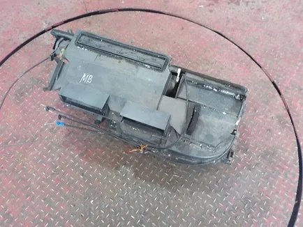 18306360 MERCEDES Отопитель, Отсутствует