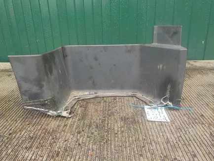 81615100570 MAN Корпус подножки нижний правый, Отсутствует