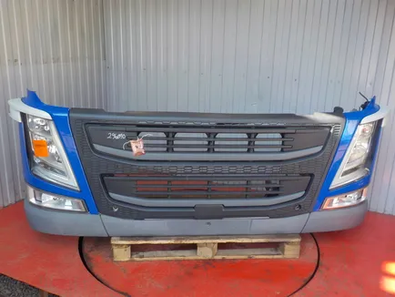 Бампер передний VOLVO