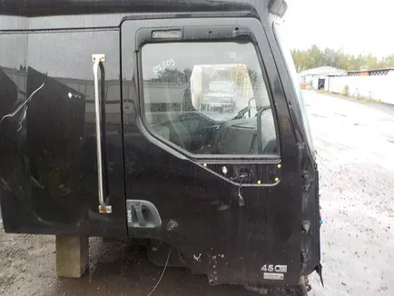 7420832496 RENAULT Дверь правая, Отсутствует