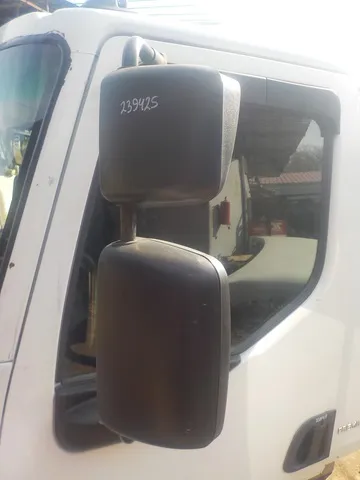 5011832948 RENAULT Зеркало левое, Отсутствует