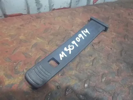 M3090914 MARSHALL Стяжка заднего крыла