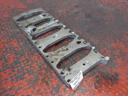 1747345 DAF Проставка поддона