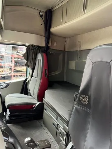 82907204 VOLVO Спальник нижний, Отсутствует