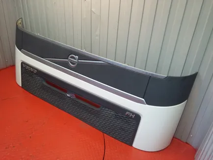 82360122 VOLVO Капот, Отсутствует