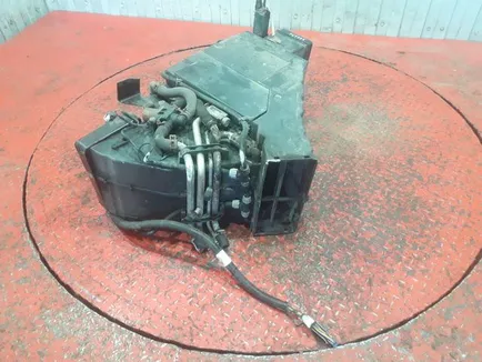 5001857581 RENAULT Корпус отопителя, Отсутствует
