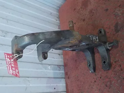 3199236 VOLVO Кронштейн пневмоподушки левый