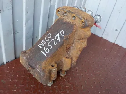 8139775 IVECO Кронштейн балансира, Отсутствует