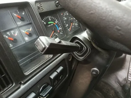 3172171 VOLVO Переключатель подрулевой указателя поворота