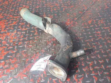 20740872 VOLVO Патрубок водяной