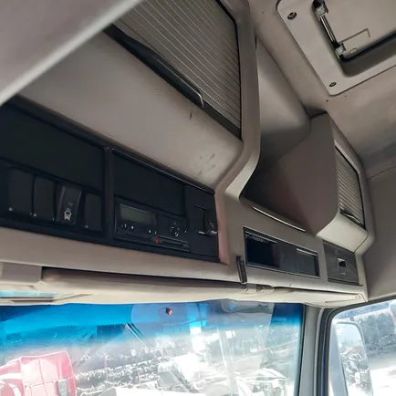 82057486 VOLVO Консоль, Отсутствует
