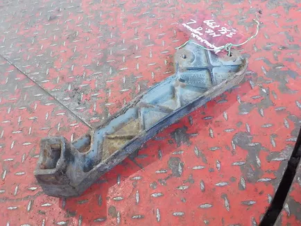 9406661131 MERCEDES Кронштейн подножки