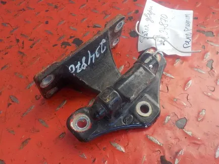 5010225928 RENAULT Петля двери