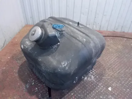 9704710001 MERCEDES Бак топливный, Отсутствует