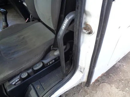 504191887 IVECO Поручень, Отсутствует