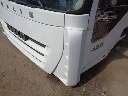 504203397 IVECO Угол кабины левый, Отсутствует