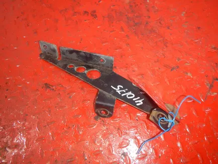 8191274 VOLVO Кронштейн солнцезащитного козырька, Отсутствует