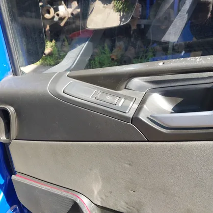 22154240 VOLVO Кнопка