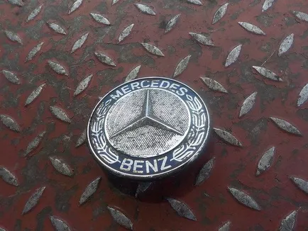 6738100018 MERCEDES Эмблема, Отсутствует