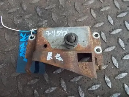 943750284 MERCEDES Замок капота, Отсутствует