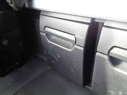 9608403343 MERCEDES Бардачок, Отсутствует