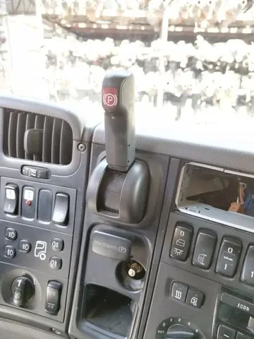 1882112 SCANIA Кран стояночного тормоза, Отсутствует
